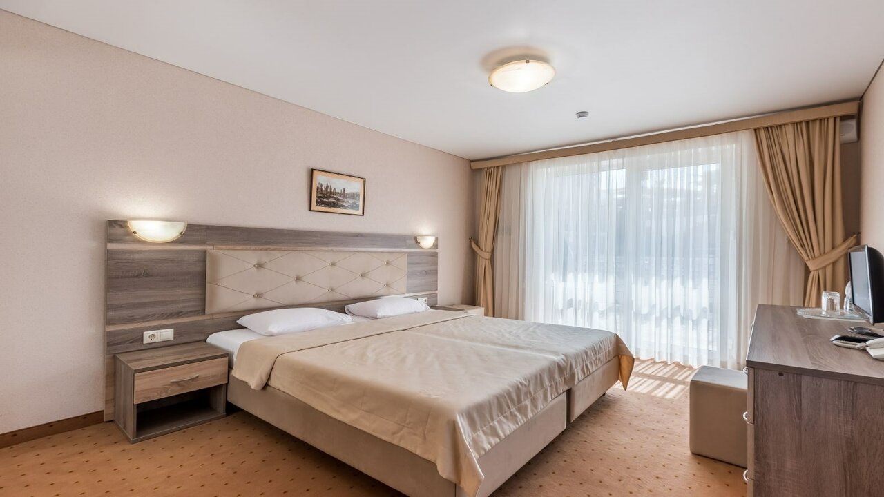 Гостиница Камелот Малореченское