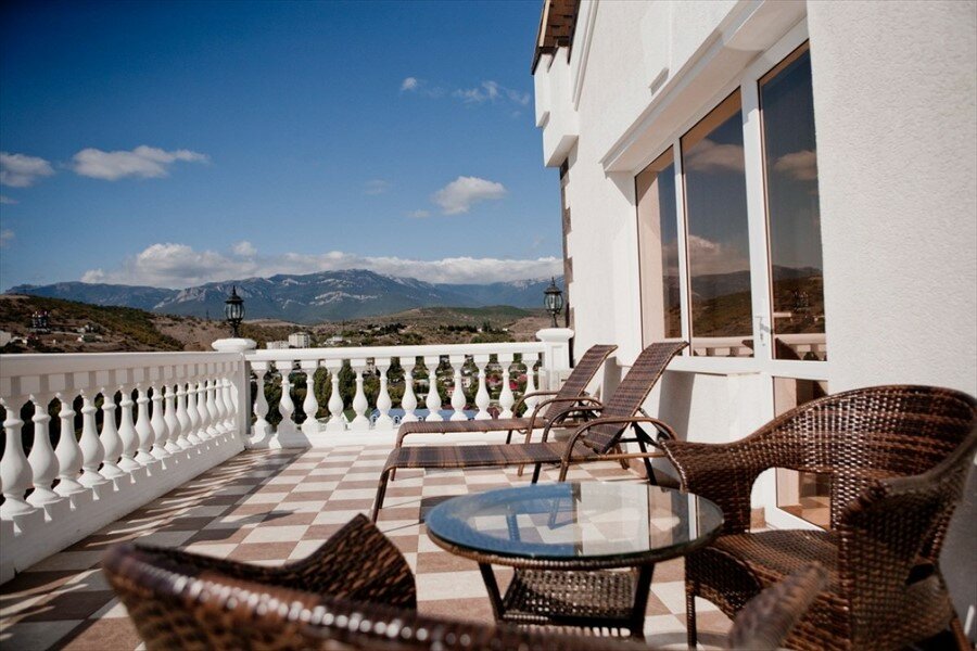 Гостиница Камелот Малореченское-18