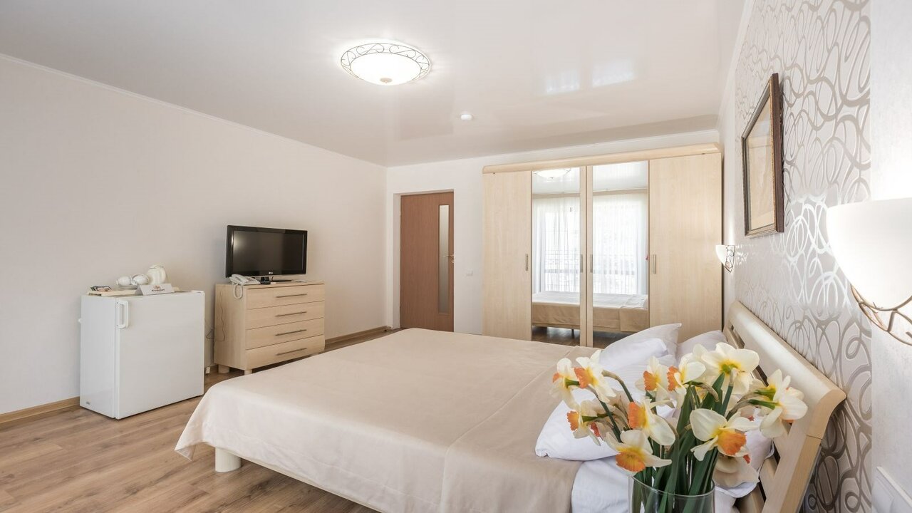 Гостиница Камелот Малореченское