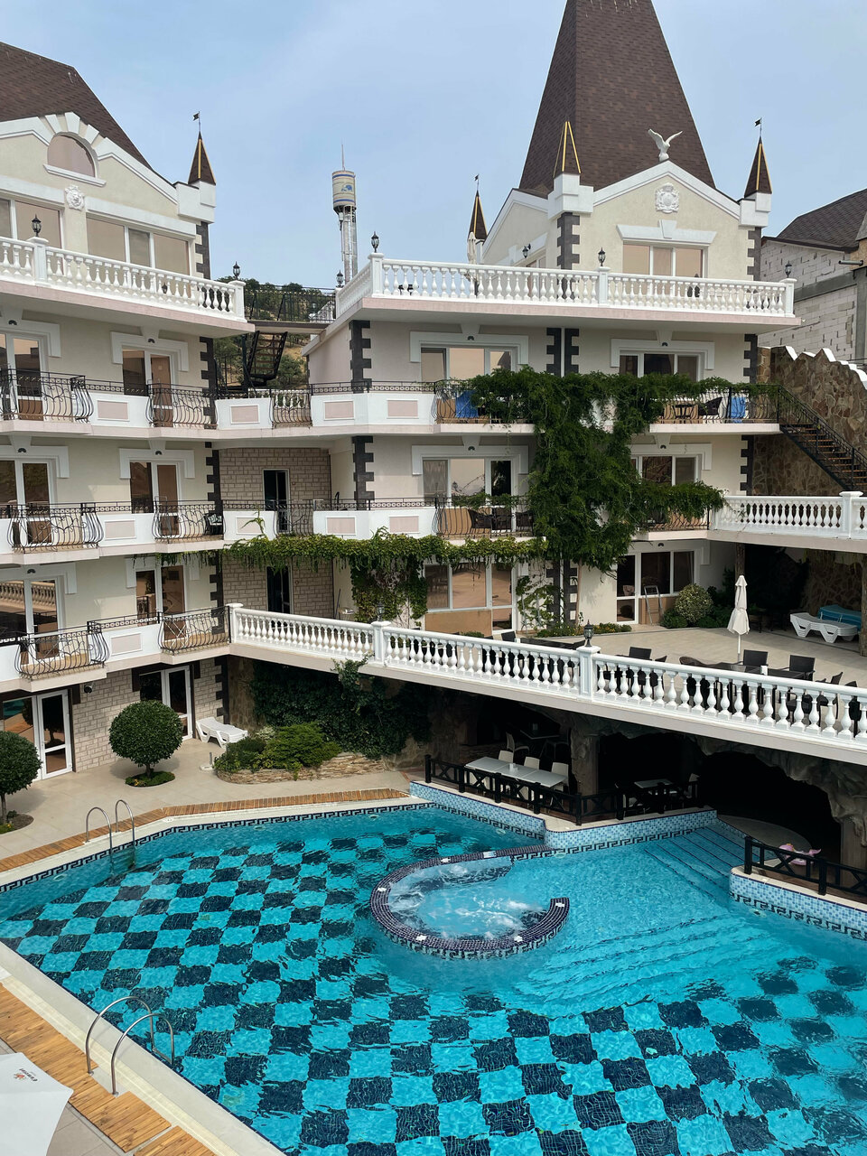 Гостиница Камелот Малореченское-88