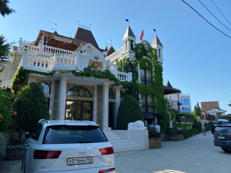 Гостиница Камелот Малореченское