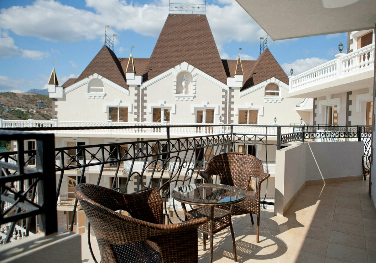 Гостиница Камелот Малореченское-170