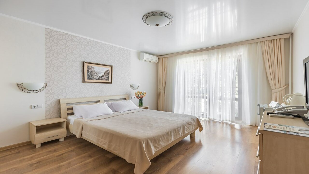 Гостиница Камелот Малореченское