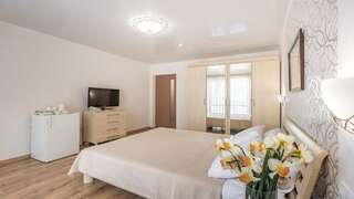 Гостиница Камелот Малореченское Family superior-6