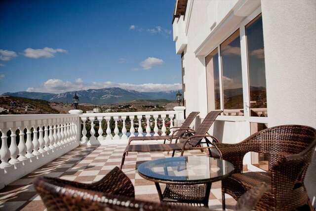 Гостиница Камелот Малореченское-17