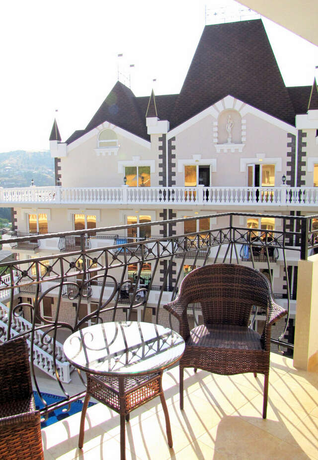 Гостиница Камелот Малореченское-56