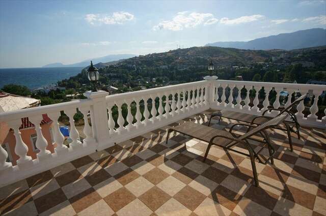 Гостиница Камелот Малореченское-15