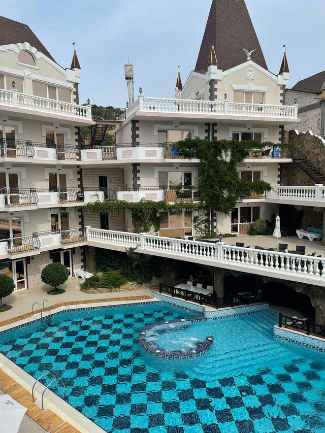 Гостиница Камелот Малореченское-87