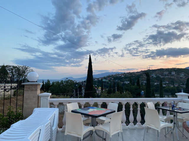 Гостиница Камелот Малореченское-76