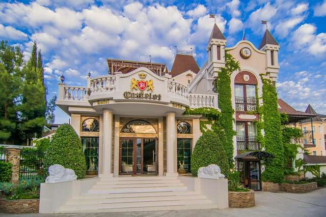 Гостиница Камелот Малореченское-3