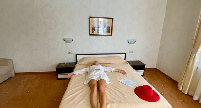 Гостиница Камелот Малореченское-89