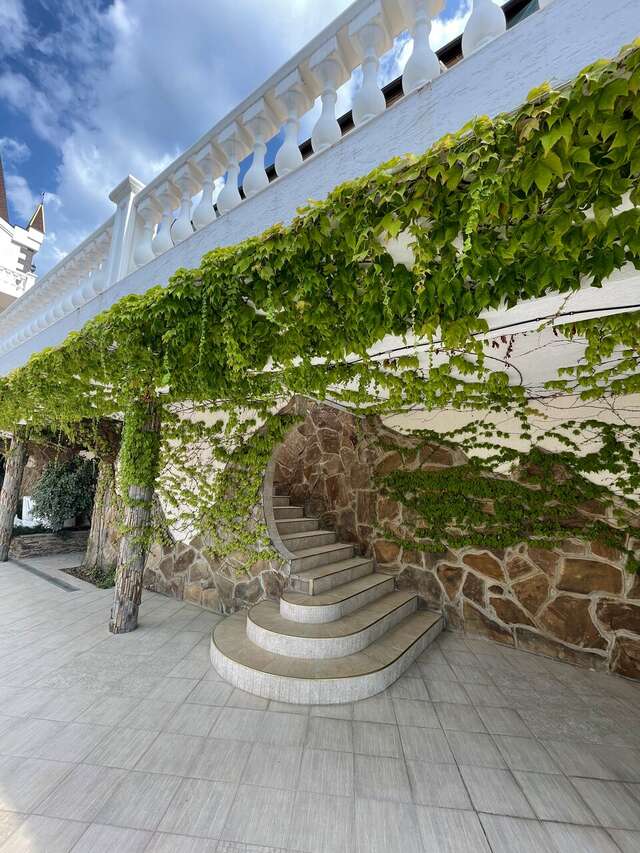 Гостиница Камелот Малореченское-73